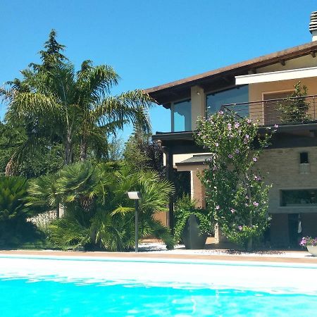 B&B Valleluna Trani Luaran gambar