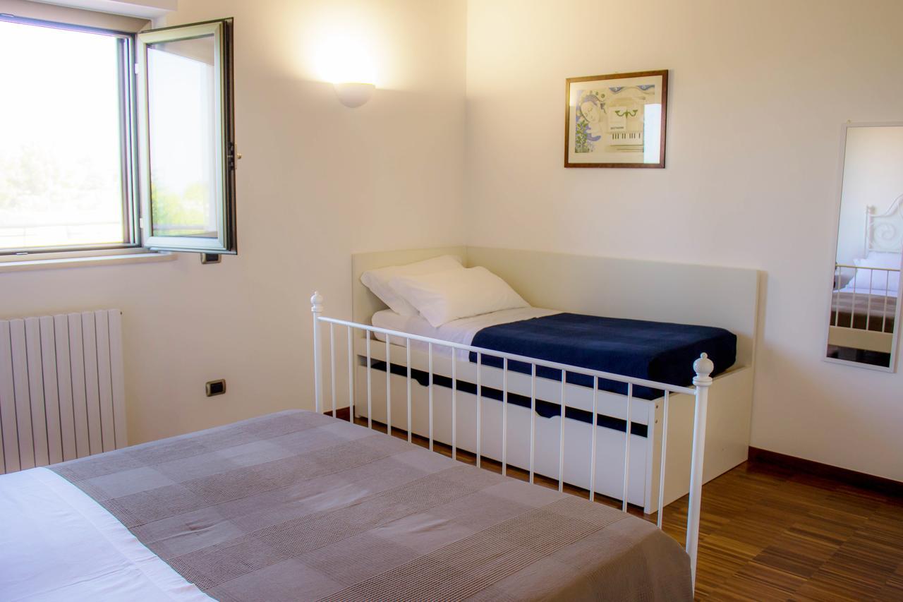 B&B Valleluna Trani Luaran gambar