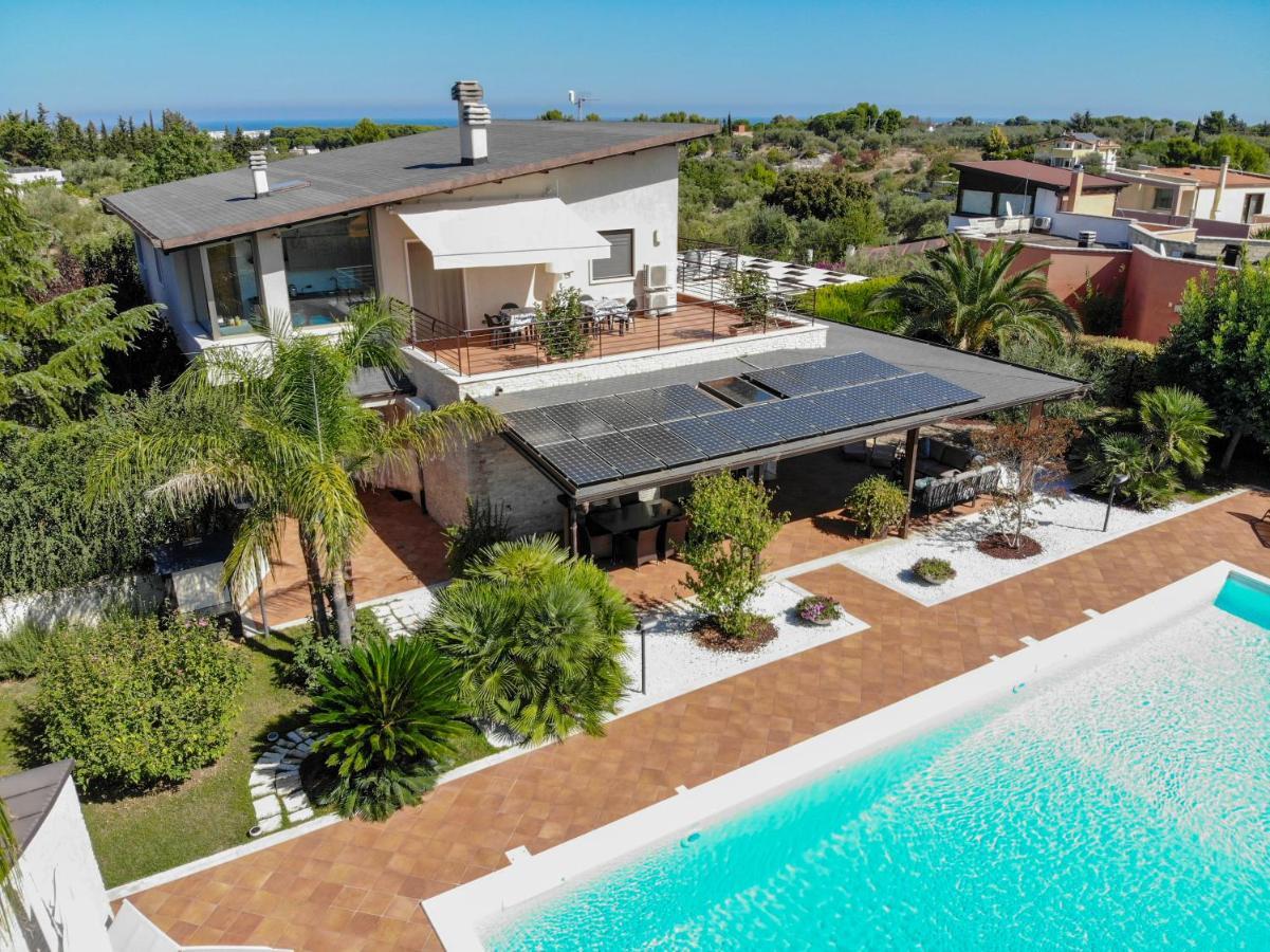 B&B Valleluna Trani Luaran gambar